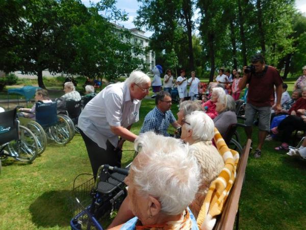 1467099990 dscn0497 1467099990 dscn0497